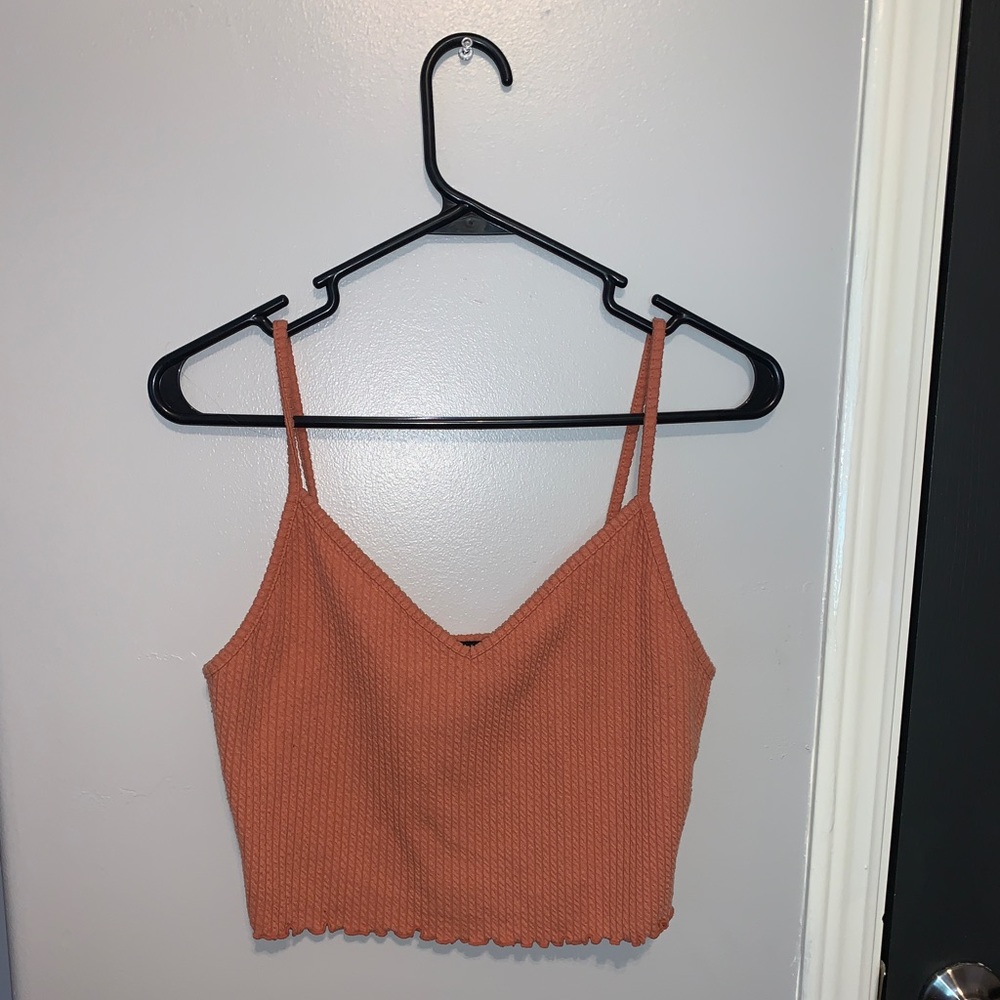 Coral pink crop tank top.